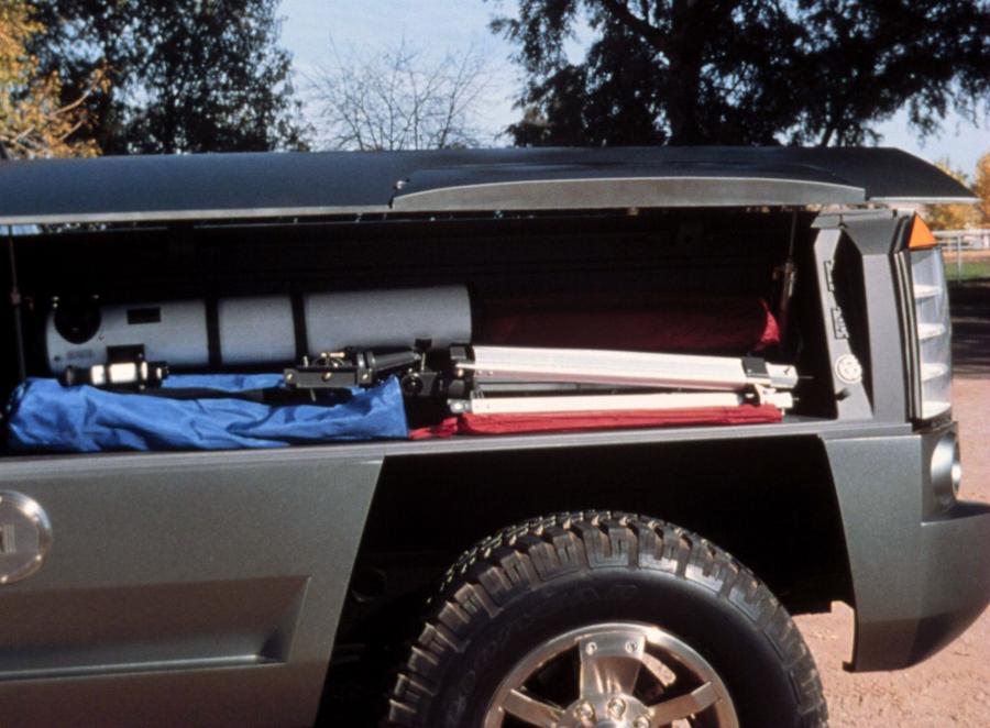  GMC Terradyne Concept 2000 года  (фото 9 из 22)